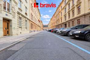 Pronájem bytu 3+kk 76 m², Brno - Staré Brno, šatna, komora, lodžie, dochozí vzdálenost na náplavku