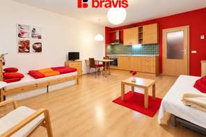 Pronájem bytu 1+kk, Brno - Líšeň, ulice Molákova, zařízený, balkon, sklep