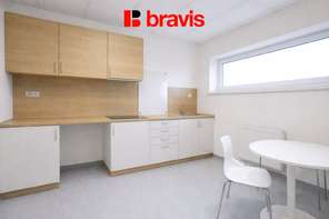 Pronájem obchodních prostor s výlohou, 107 m², Kobylnice, ulice U Řempa