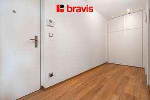 Prodej moderního bytu 2+kk s prostornou terasou a klimatizací, Brno - Královo Pole, ulice Myslínova