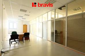 Pronájem obchodních prostor, 277 m², ulice Žerotínova, Vyškov, možnost přestavby, garážové stání