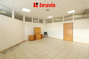 Pronájem obchodních prostor, 277 m², ulice Žerotínova, Vyškov, možnost přestavby, garážové stání