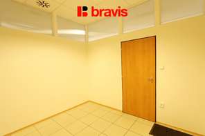 Pronájem obchodních prostor, 277 m², ulice Žerotínova, Vyškov, možnost přestavby, garážové stání