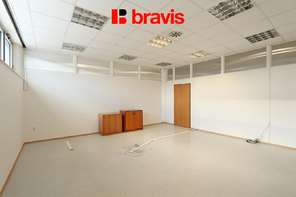 Pronájem obchodních prostor, 277 m², ulice Žerotínova, Vyškov, možnost přestavby, garážové stání