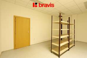 Pronájem obchodních prostor, 277 m², ulice Žerotínova, Vyškov, možnost přestavby, garážové stání