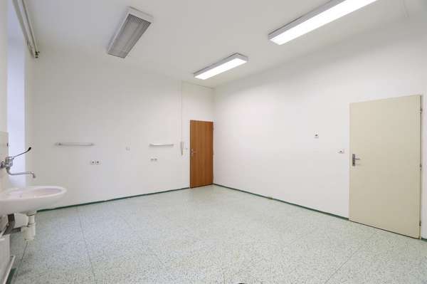 Podnájem kancelářských prostor, 103 m2, ulice Špitálka, Brno-Trnitá, výtah, parkovací stání, v blízkosti centra města