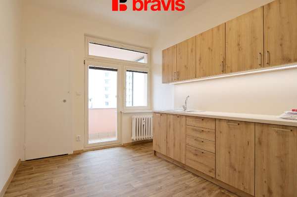 Pronájem bytu 1+1, Brno - střed, ul. Kounicova, balkon, částečně zařízený, po rekonstrukci