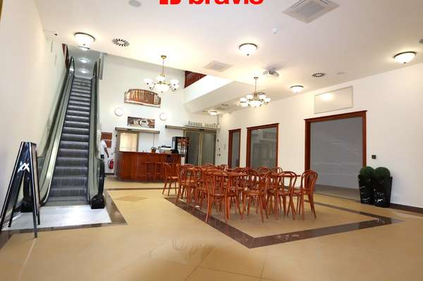 Rent Commercial premises, Starobrněnská str., air condition, security system, large windows, directly in the pedestrian zone