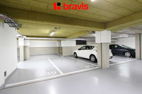 Modern garage for rent with excellent transport accessibility, Brno-Židenice, Táborská Street