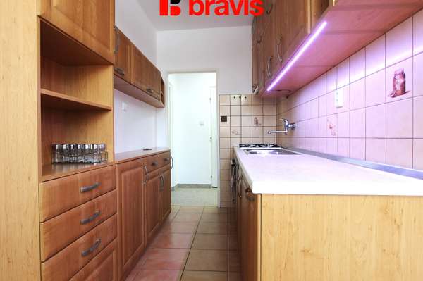 Pronájem bytu 3+1, Modřice u Brna, částečně zařízený, byt po částečné rekonstrukci, ul. Poděbradova