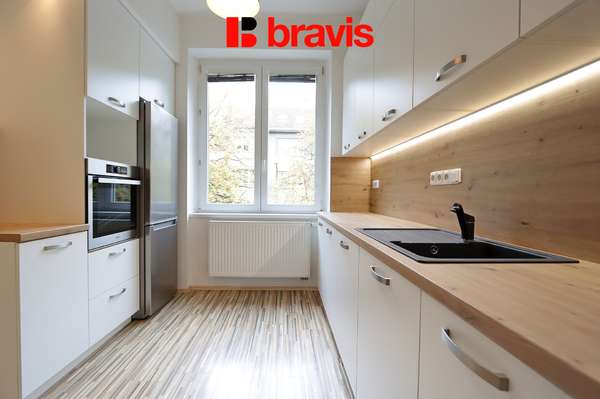 Sublease of a 2-bedroom apartment, Brno - Královo Pole, Vodova Street, balcony, cellar