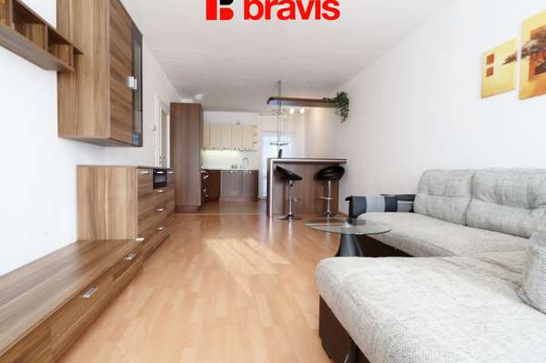 Pronájem zařízeného bytu 3+kk, ul. Rosická, Brno - Popůvky, zařízený, zahrádka s posezením a 2 parkovací stání v ceně