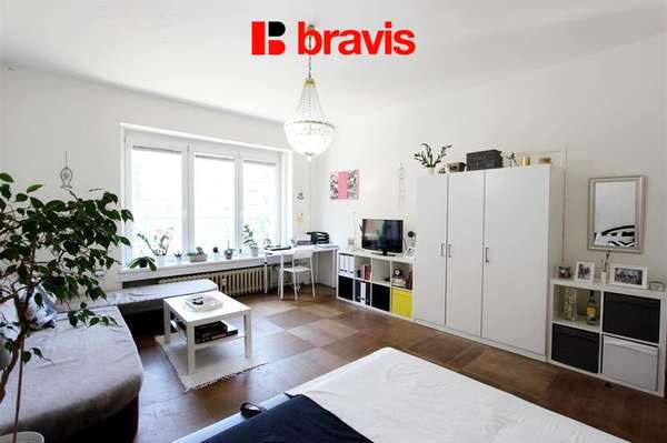 Pronájem bytu 1,5+1, Brno - střed, ul. Žižkova, zařízený, výtah, s balkónem, v blízkosti centra města a zastávky MHD