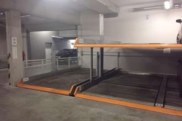 Garage space for rent in a storage room, Brno - Královo Pole, Rostislavovo náměstí street