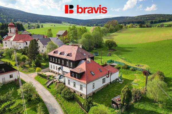 Prodej horské chaty na výjimečném místě, celoroční provoz, Nová Seninka, 48 lůžek, včetně bytu 3kk, 87m2, krásný pozemek