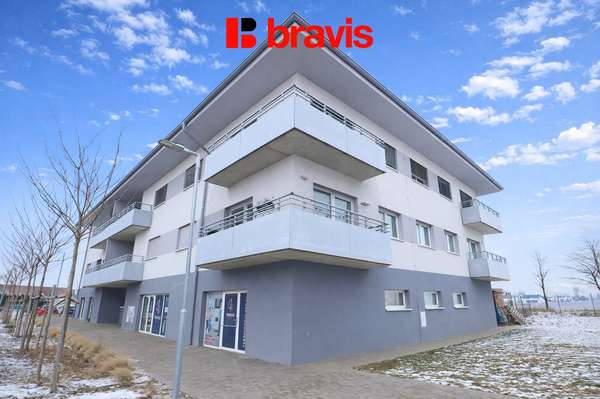 Commercial space for rent with a shop window, 230 m², Kobylnice, U Řempa street