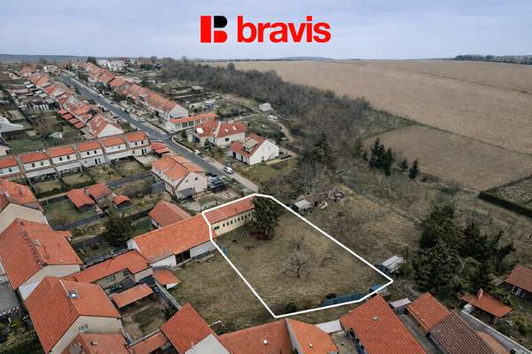 Prodej stavebního pozemku 831m², Tvarožná