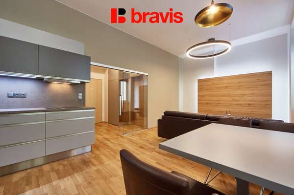 Pronájem bytu 2+kk, ulice Masarykova, Brno - střed, zařízený, výtah, šatna, internet v ceně