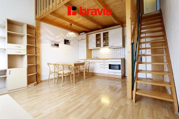 Pronájem mezonetového bytu 2+kk, ul. Bratří Sapáků, Brno - Líšeň, sklep, parkovací stání