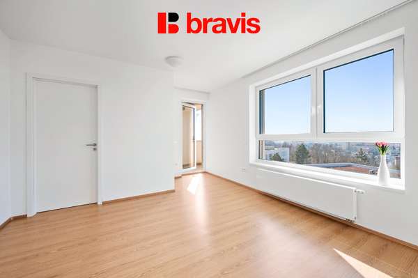 Prodej moderního bytu 1+1, ulice Líšeňská, šatna, balkón