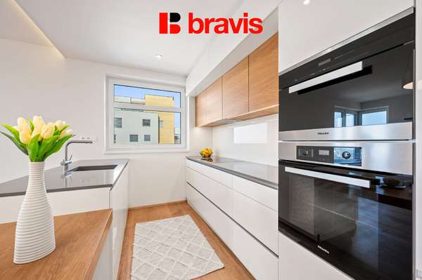 Prodej prostorného bytu 5+kk, dva balkóny a dvě garážové stání – Brno Líšeň