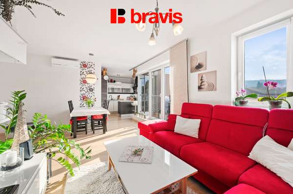 Prodej nízkonákladového bytu 3+kk, Brno - Žebětín, OV, terasa, parkovací stání, ul. Helenčina