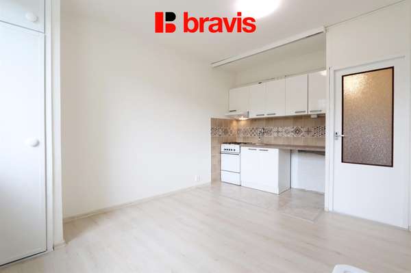 Pronájem bytu 1+1, Brno-Kohoutovice, ul. Chalabalova, výtah, lodžie, šatna, sklep, klidná lokalita