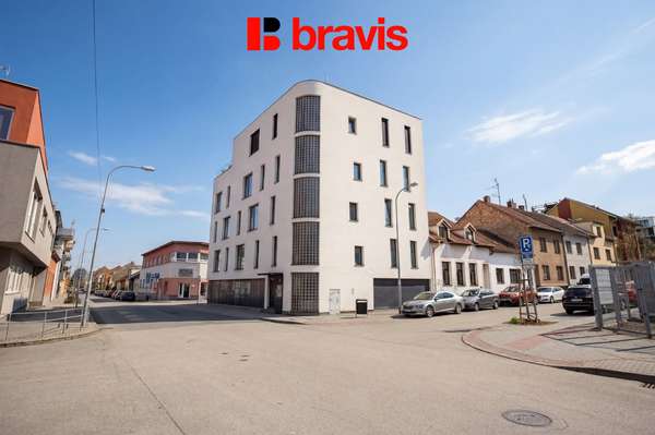 Prodej bytu 1+kk, Brno - Královo Pole, ul. Košinova, klimatizace, investiční příležitost, možnost rozdělení na 2+kk