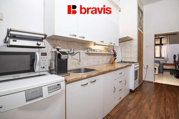 Prodej bytu 3+1, ul. Zahradnická,  Brno - Staré Brno, sklep, dvůr se zahradou