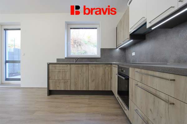 Pronájem bytu 2+kk, ulice Myslínova, Brno - Královo Pole, Vila „Pod Zaječí horou“, terasa se zahrádkou, 2 parkovací stání, sklep