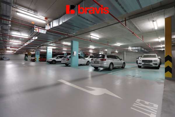 Pronájem garážového stání 13 m², Brno - Trnitá