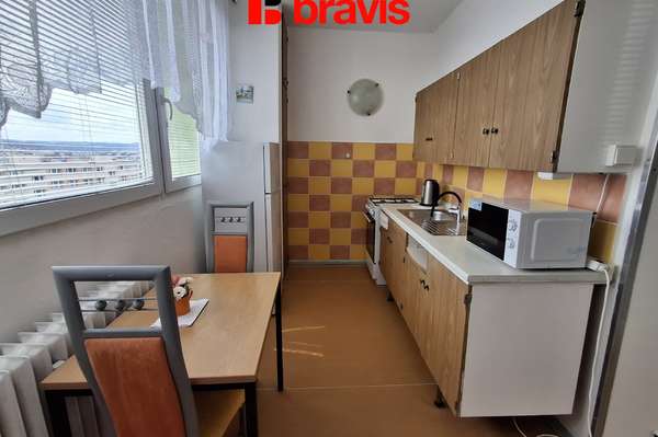 Pronájem bytu 1+1 38 m², částečně zařízený, lodžie,  Brno - Lesná, ul. Brožíkova