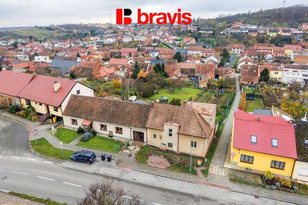Prodej rodinného domu 3+1, obec Klobouky u Brna, sklep, garáž, zahrada