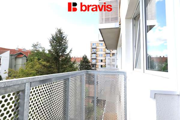 Pronájem bytu 1+kk, Brno - Královo Pole, ul. Poděbradova, částečně zařízený, parkování
