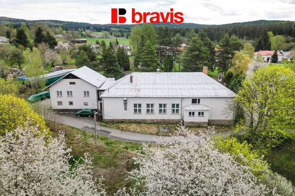 Rekreační areál v srdci Vysočiny: Cikháj, 25 lůžek, společenská místnost, krásný pozemek 3447 m2, možnost dalšího rozšíření