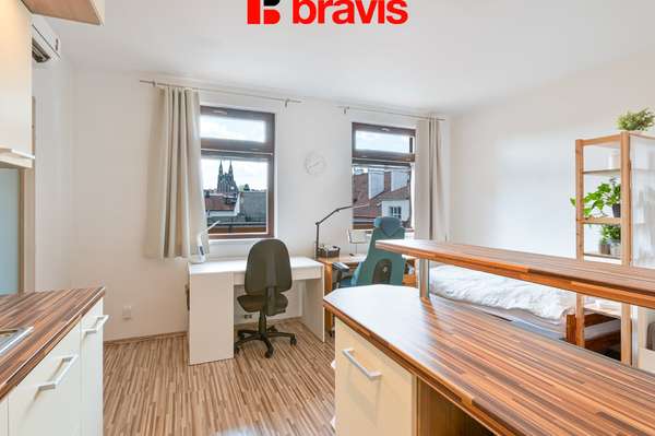 Pronájem bytu 1+kk, Brno - Trnitá, ulice Křenová, klimatizace, dobrá dostupnost do centra