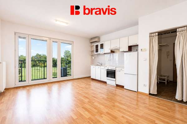 Prodej bytu 1+kk, ul. Bernáčkova, Brno - Dolní Heršpice, garáž, sklep, komora, balkon, klimatizace, 60 m²