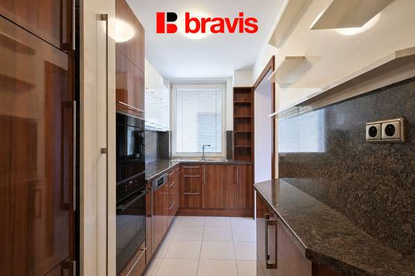 Pronájem bytu 3+kk, Brno - Starý Lískovec, ulice U Leskavy, šatna, částečně zařízený, balkon
