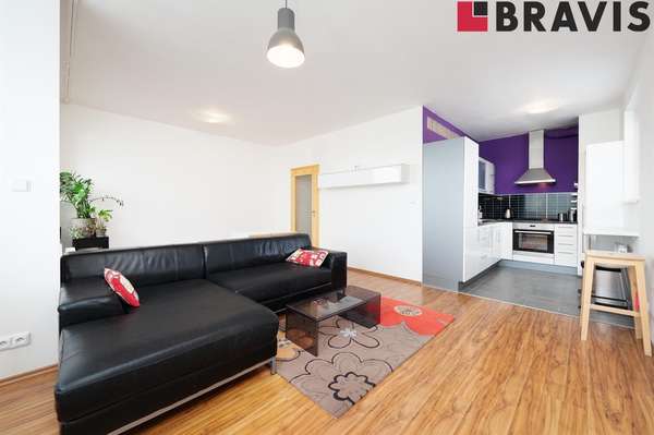 Pronájem bytu  2+kk v Brno - Lesná, ulici Dusíkova, terasa, garážové stání, sklep