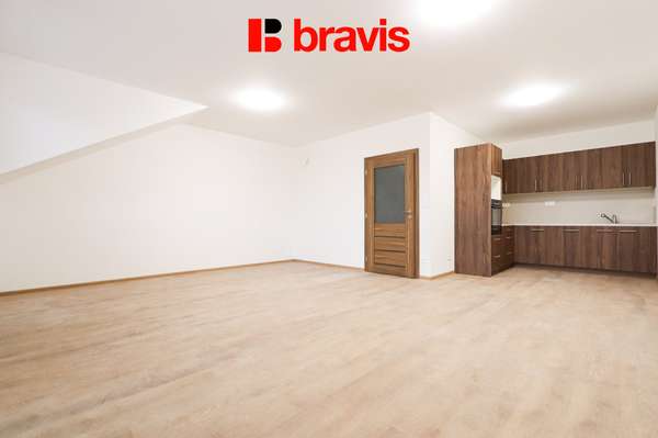 Pronájem prostorného bytu 1+kk, Brno - Starý Lískovec, ul. Kroupova, novostavba, parkovací stání, sklep