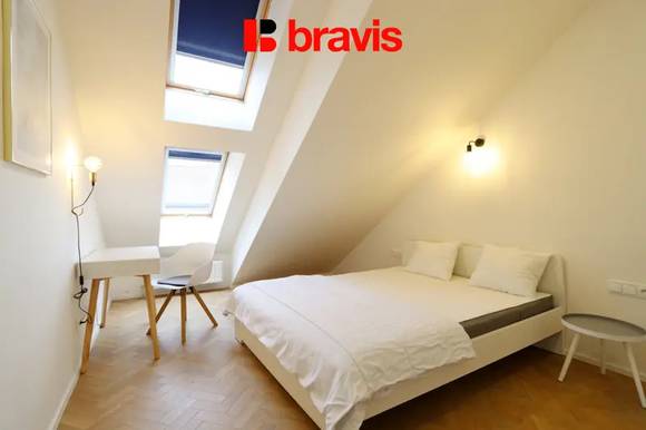 Pronájem nadstandartního bytu 3+kk, Brno - centrum, ul. Kobližná, zařízený, klimatizace, internet v ceně
