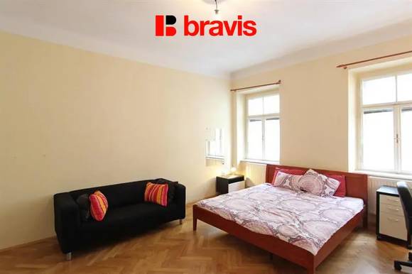 Pronájem prostorného bytu 3+1, ulice Solniční, Brno - centrum, zařízený.