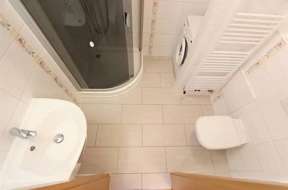 Pronájem slunného bytu 2+kk, ul. Cihlářská, Brno-střed-Veveří, 54 m2, terasa, částečně zařízený, výtah