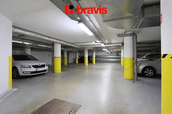 Pronájem bytu 3,5+kk, Brno - město, terasa 18m2, sklep, parkování