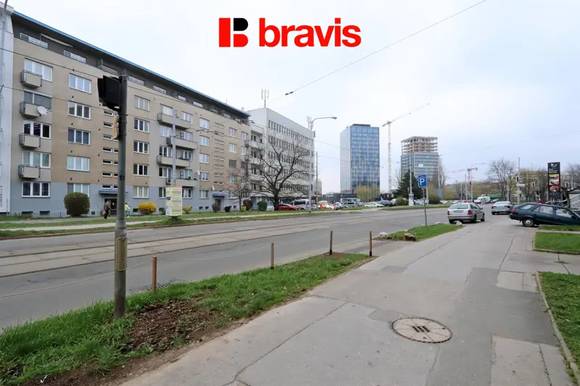 Pronájem bytu 1+kk, Brno - Žabovřesky, ul. Veveří, internet v ceně, balkon