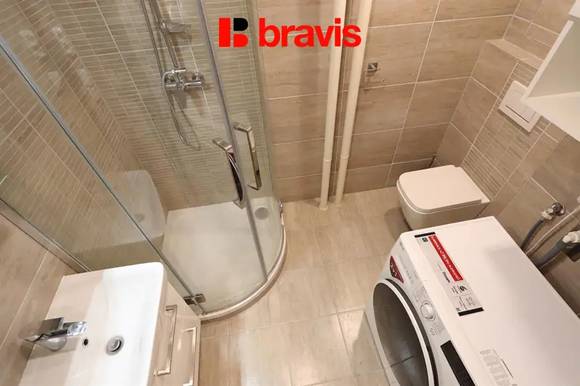 Pronájem bytu 1+kk, Brno - Žabovřesky, ul. Veveří, internet v ceně, balkon