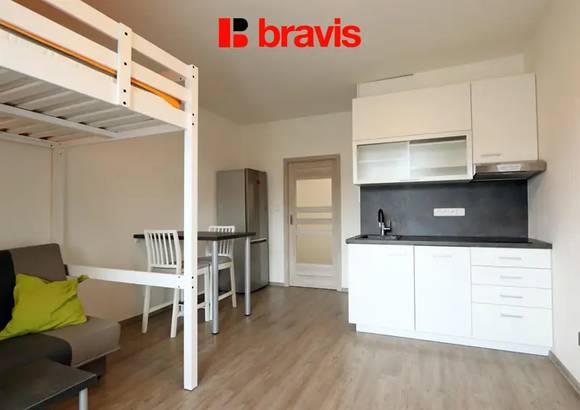 Pronájem bytu 1+kk, Brno - Žabovřesky, ul. Veveří, internet v ceně, balkon