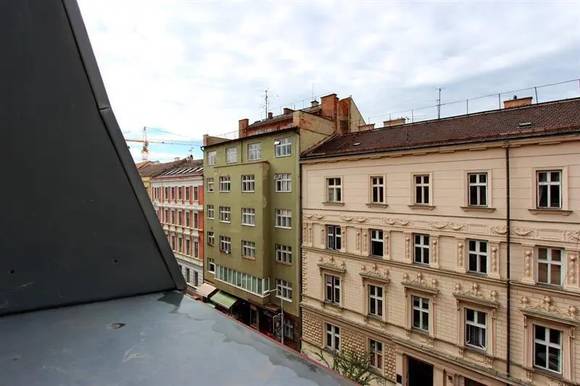 Pronájem zařízeného  bytu 1+kk, žádaná lokalita Veveří, ulice Gorkého
