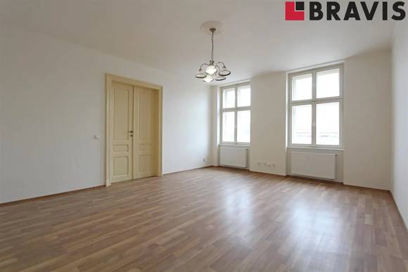 Pronájem slunného bytu 3+1, Brno - Černá Pole, ul. Kunzova, 115  m<sup>2</sup>, po rekonstrukci, balkon, spíž, atraktivní lokalita v blízkosti Lužáneckého parku
