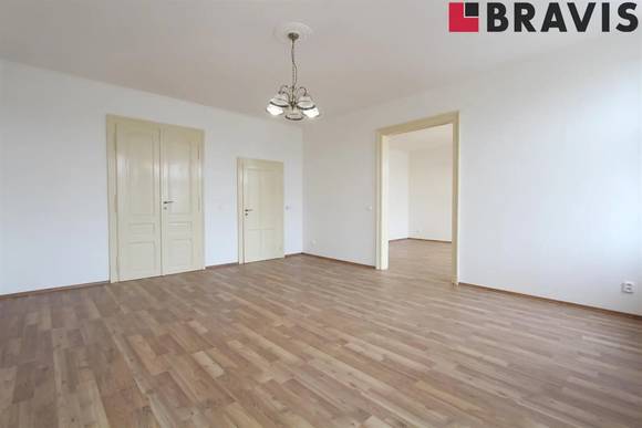 Pronájem slunného bytu 3+1, Brno - Černá Pole, ul. Kunzova, 115  m<sup>2</sup>, po rekonstrukci, balkon, spíž, atraktivní lokalita v blízkosti Lužáneckého parku